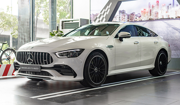 Coupe 4 cửa Mercedes-AMG GT53 4Matic+ giá gần 6,3 tỷ đồng